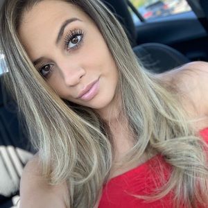 Meet your Posher, Daniella